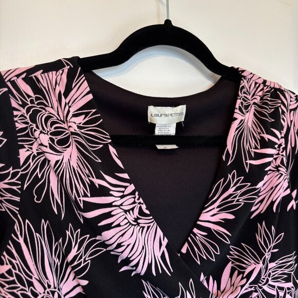 Laura Petites Asymmetrical Y2K Floral Top Black Pink V-Neck - Picture 5 of 10